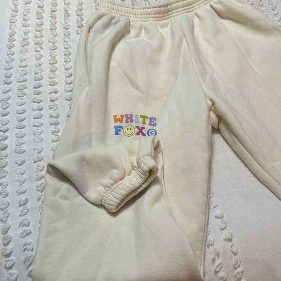 Cream White Fox Set - Picture 4 of 6